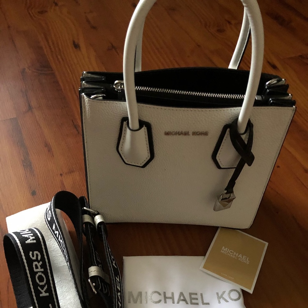 Micheal Kors purse